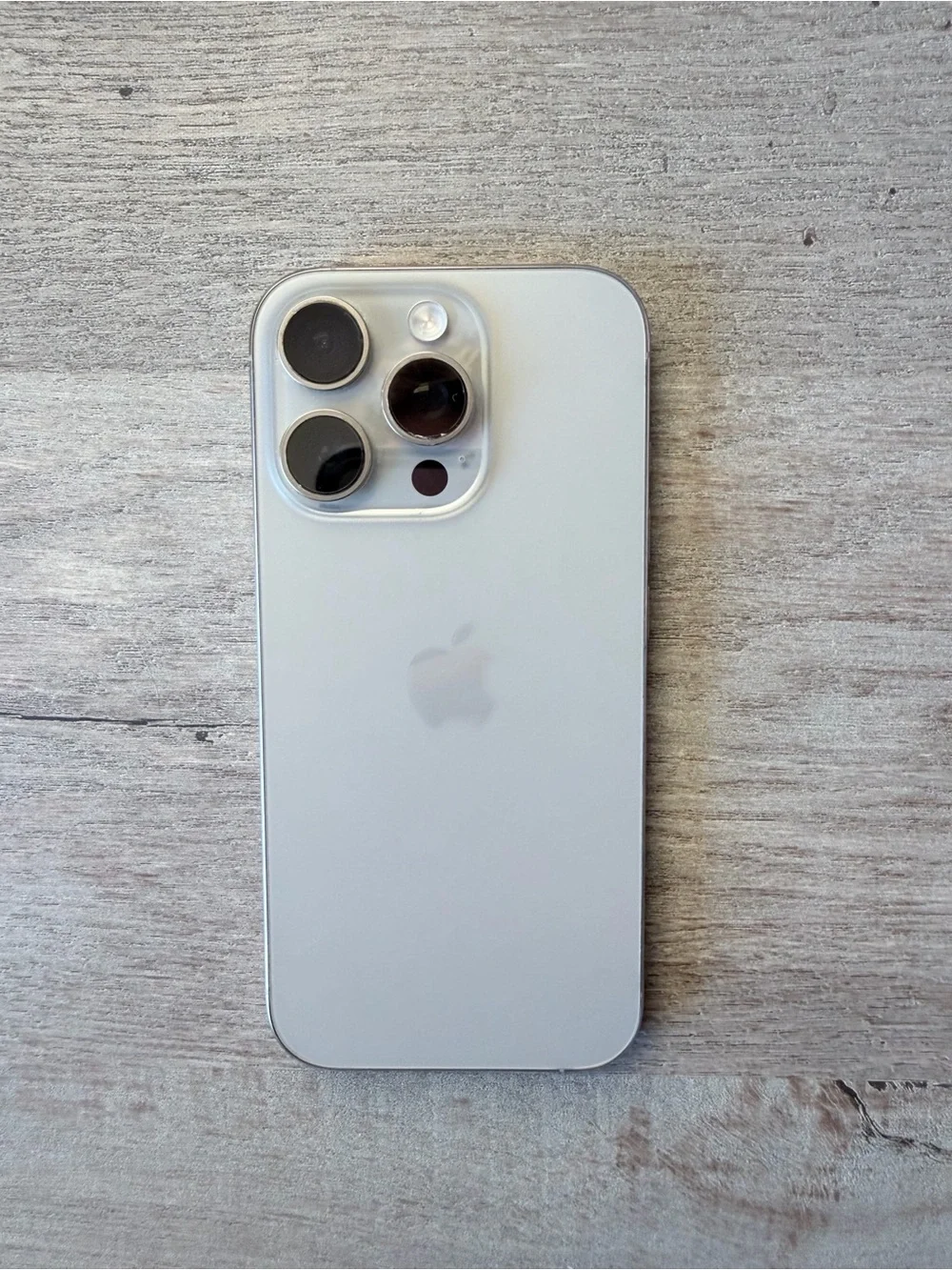 Apple iPhone 16 Pro 256 GB Unlocked, Natural Titanium